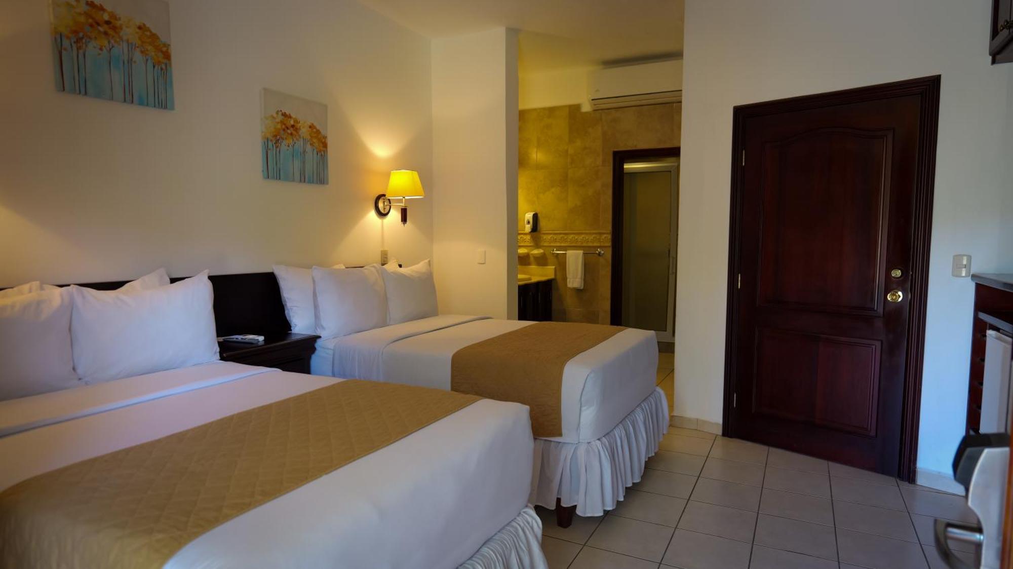 La Ensenada Beach Resort Tela Ngoại thất bức ảnh